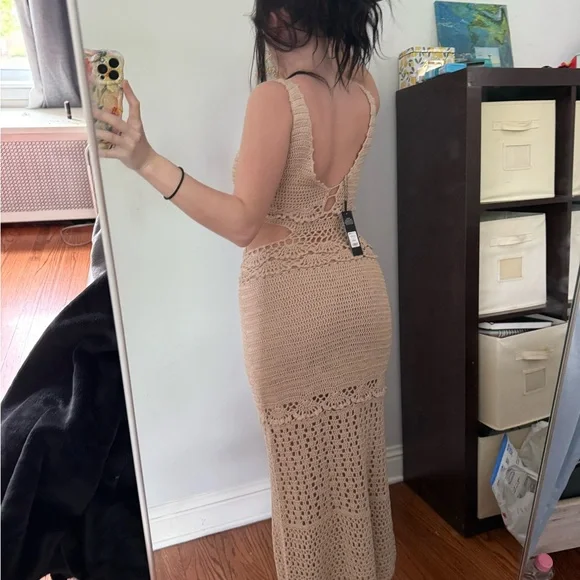 Fashion Nova Tan Crochet Maxi Dress so sexy on ❤️new !! Never used - Picture 4 of 5